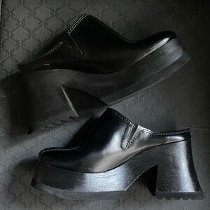 Miista black leather platform clogs / mules size 40